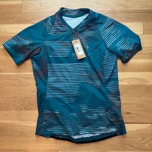 Specialized women’s bike jersey